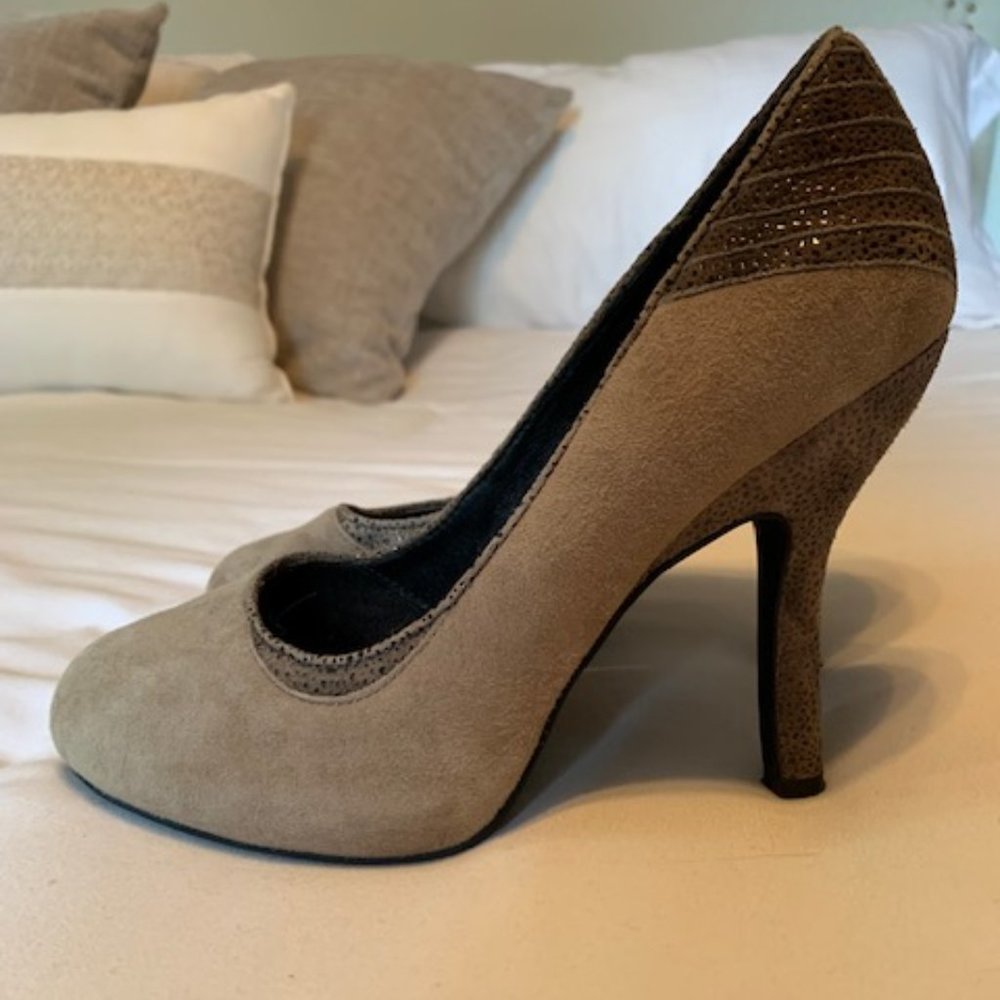 Taupe Pumps Size 7